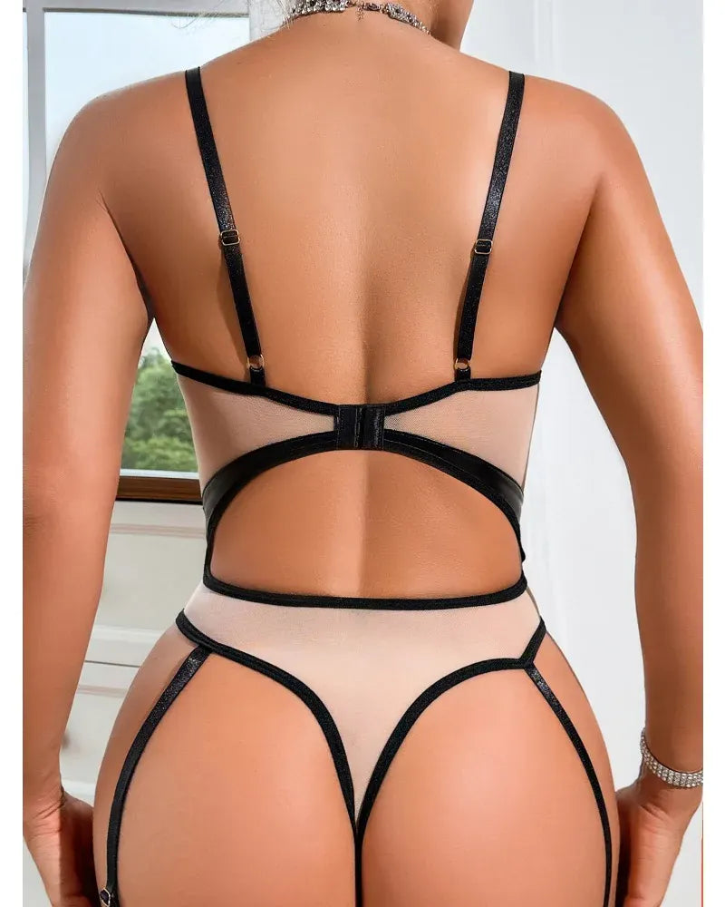 Cieliste body z pończochami